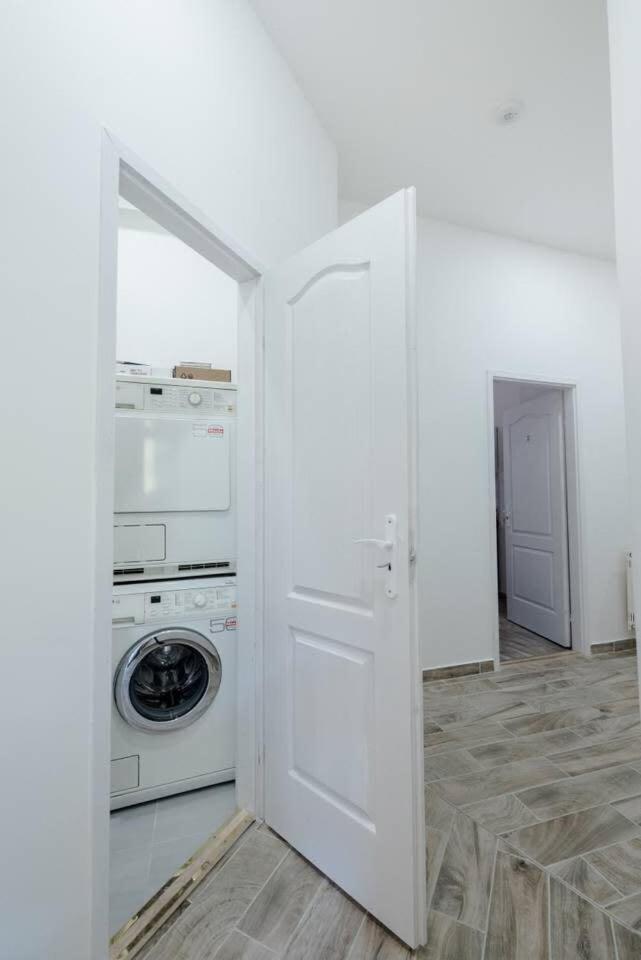 Brand New Studio With Aircon In The Center Βουδαπέστη Εξωτερικό φωτογραφία