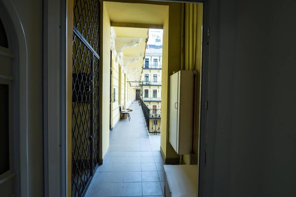 Brand New Studio With Aircon In The Center Βουδαπέστη Εξωτερικό φωτογραφία