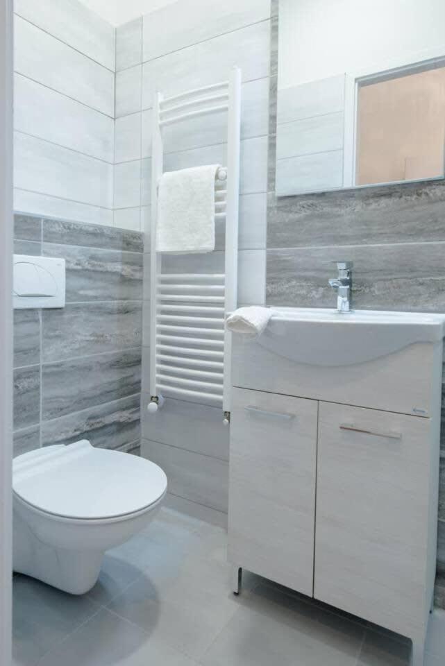 Brand New Studio With Aircon In The Center Βουδαπέστη Εξωτερικό φωτογραφία