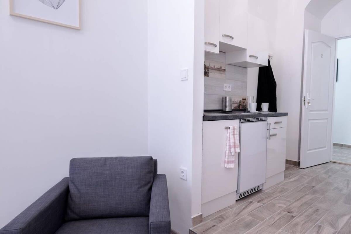 Brand New Studio With Aircon In The Center Βουδαπέστη Εξωτερικό φωτογραφία